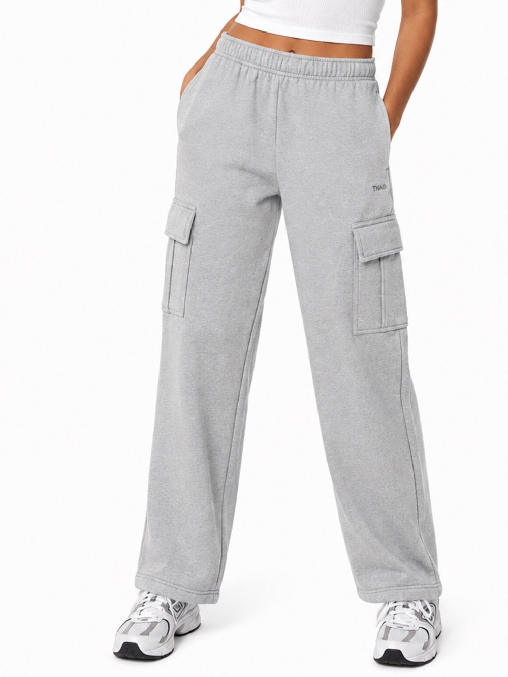 Aritzia TNA Grey Mega Fit Cargo Sweatpants Size M Cozy Sweatfleece Wide Leg